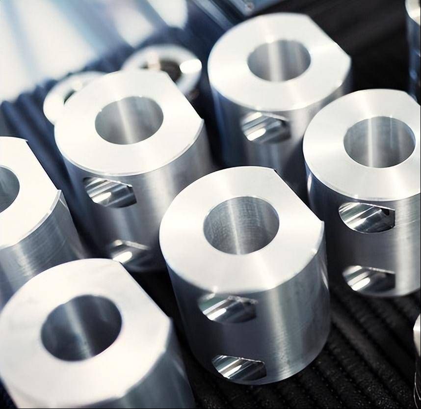 হাওজিফেং মেশিনারি: হার্ডওয়্যার বিদেশী বাণিজ্যে গভীরভাবে জড়িত